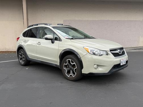 Green 2015 Subaru XV Crosstrek 2.0i Limited