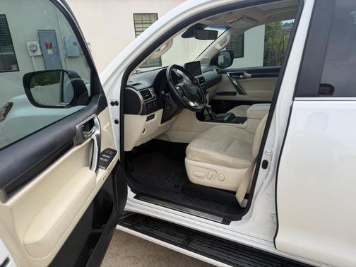 White 2022 Lexus GX 460 Premium