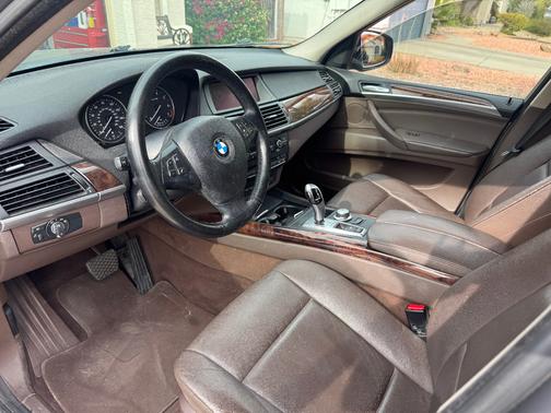 Gray 2008 BMW X5 4.8i