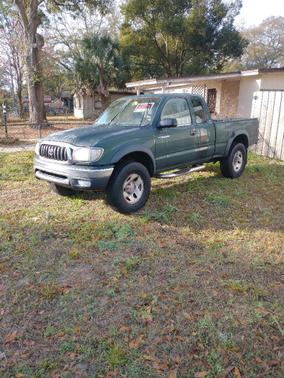 Green 2002 Toyota Tacoma PreRunner