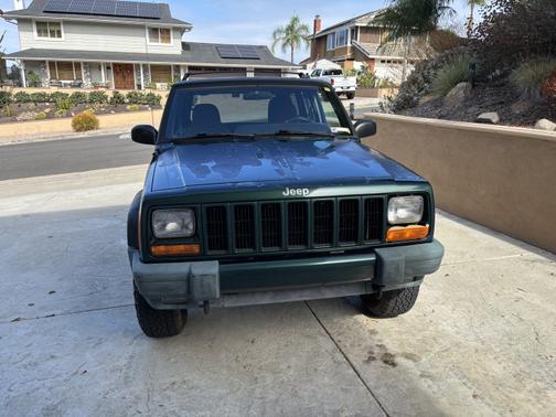 2001 Jeep Cherokee Sport 4WD