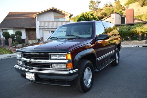 Brown 1999 Chevrolet Tahoe Base