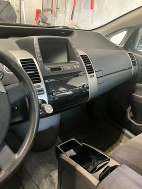 Gray 2008 Toyota Prius Touring