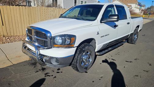 2006 Dodge Ram 2500 SLT Mega Cab