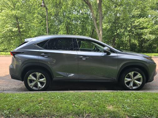 2017 Lexus NX 300h Base