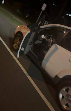 White 2004 Saturn Vue Base