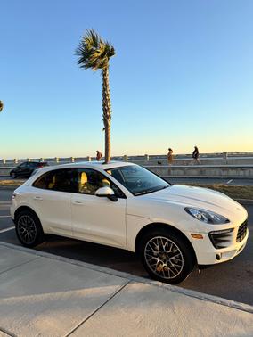 2018 Porsche Macan Macan S