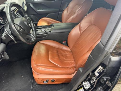 Black 2017 Maserati Levante S