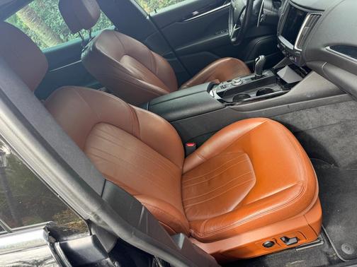 Black 2017 Maserati Levante S