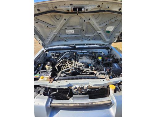 2001 Nissan Frontier SE Crew Cab
