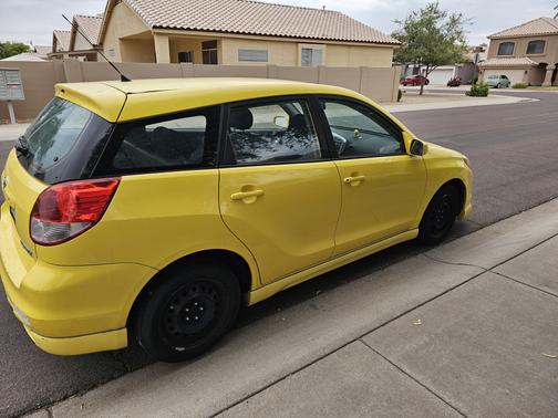 2004 Toyota Matrix Base