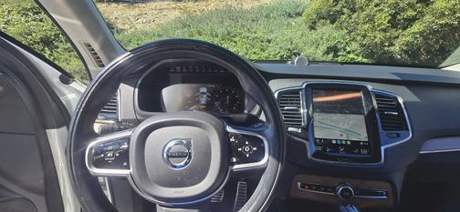 White 2017 Volvo XC90 T6 Inscription