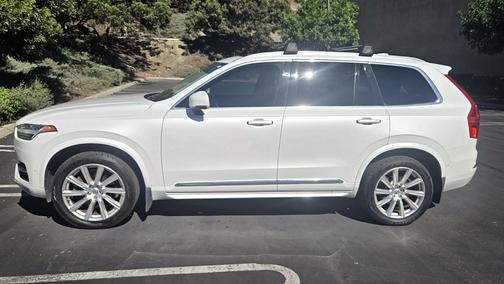 White 2017 Volvo XC90 T6 Inscription