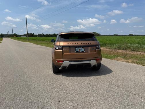 Gold 2014 Land Rover Range Rover Evoque DYNAMIC