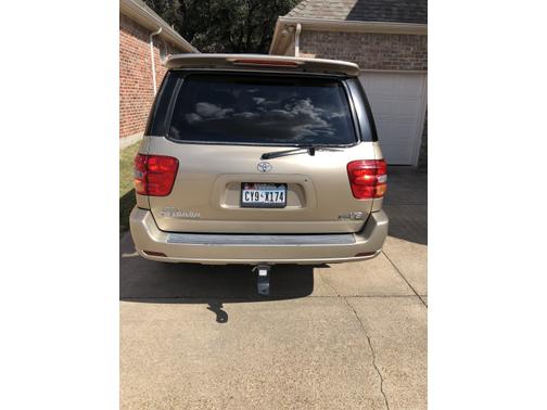 2004 Toyota Sequoia SR5