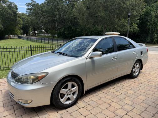 Gray 2003 Toyota Camry SE