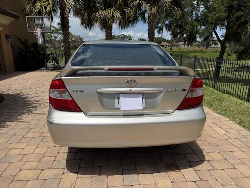 Gray 2003 Toyota Camry SE