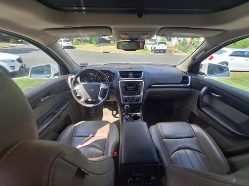 White 2016 GMC Acadia Denali