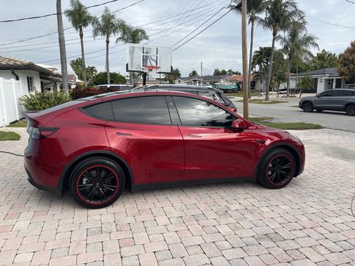 2025 Tesla Model Y Long Range RWD
