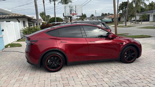 2025 Tesla Model Y Long Range RWD