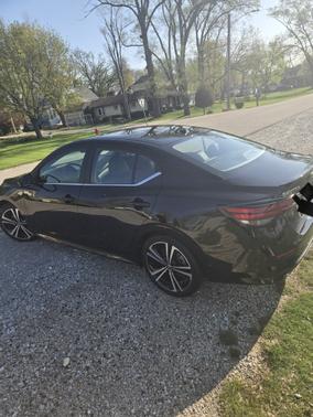 Black 2023 Nissan Sentra SR