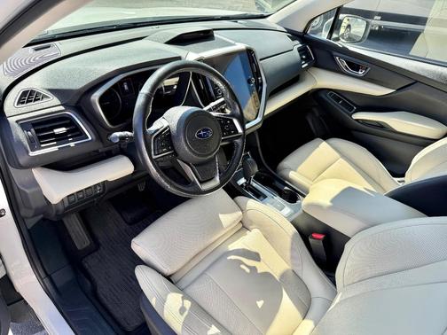 White 2023 Subaru Ascent Limited 8-Passenger