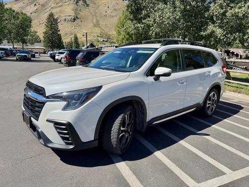 White 2023 Subaru Ascent Limited 8-Passenger