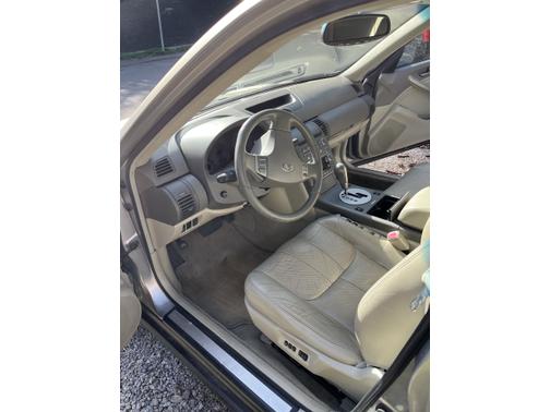 2004 INFINITI G35 Base