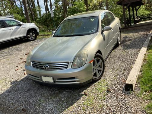 2004 INFINITI G35 Base
