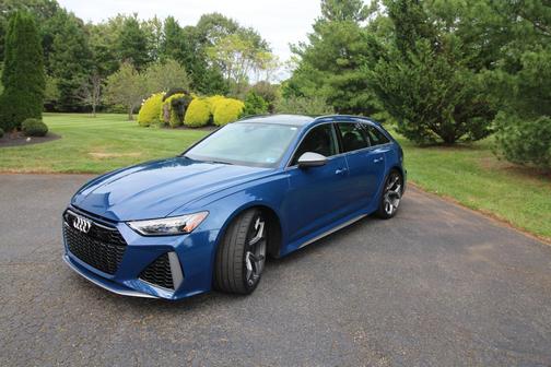 Blue 2024 Audi RS 6 Avant performance 4.0