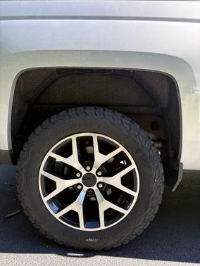 Silver 2017 Chevrolet Silverado 1500 2LT