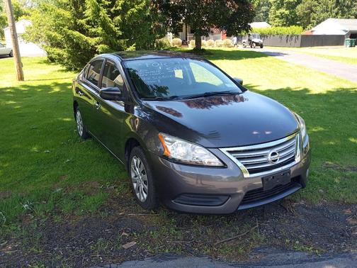 Gray 2014 Nissan Sentra SV