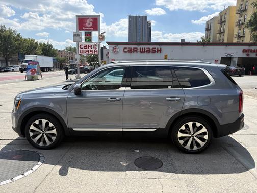 Gray 2020 Kia Telluride S