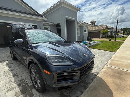 2024 Porsche Cayenne Cayenne Coupe