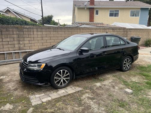 Black 2016 Volkswagen Jetta 1.4T SE