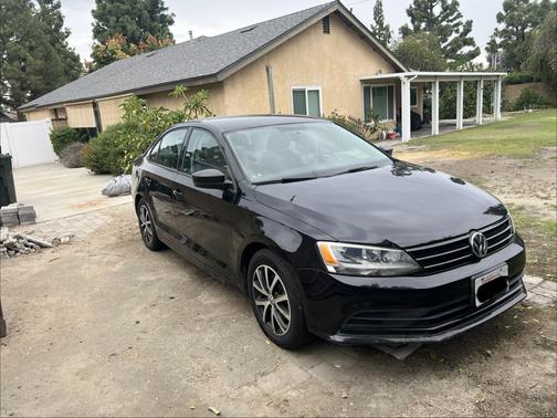 Black 2016 Volkswagen Jetta 1.4T SE