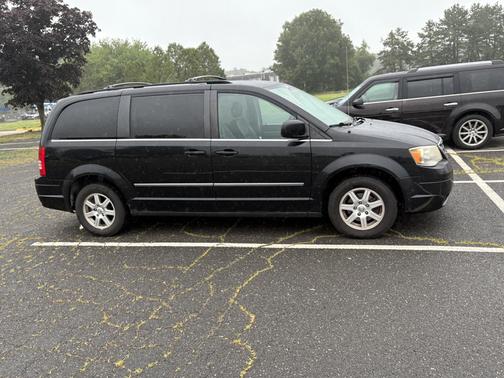 2010 Chrysler Town & Country Touring Plus