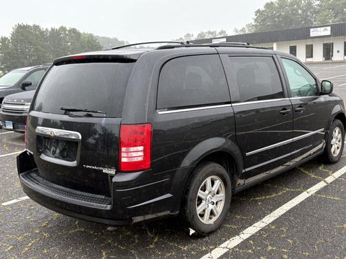 2010 Chrysler Town & Country Touring Plus