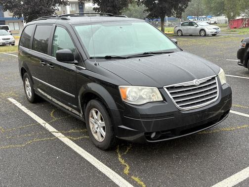 2010 Chrysler Town & Country Touring Plus