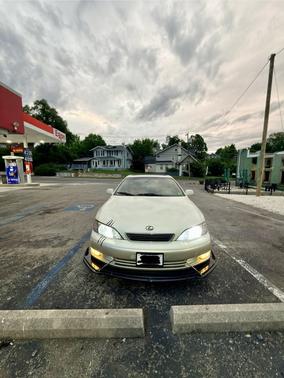 Beige 1999 Lexus ES 300 Base