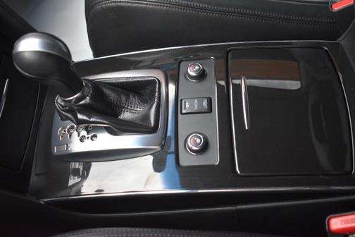 2014 INFINITI QX70 Base