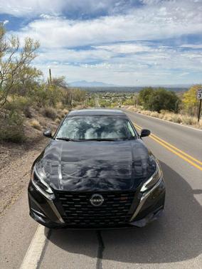 Black 2024 Nissan Altima 2.0 SR