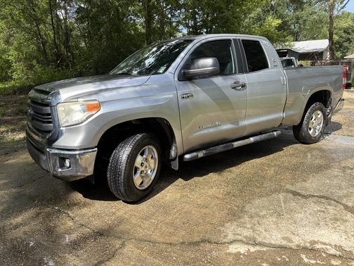 Silver 2015 Toyota Tundra SR5