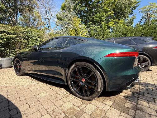 Green 2017 Jaguar F-TYPE R