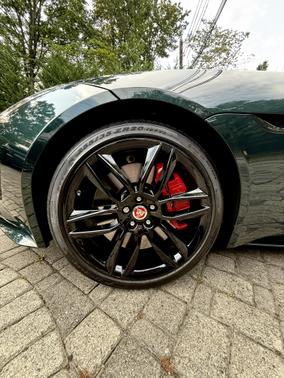 2017 Jaguar F-TYPE R