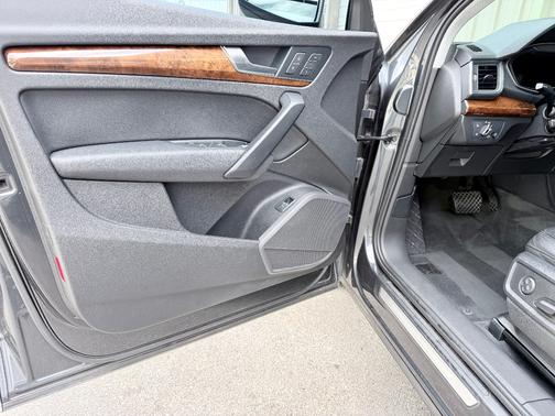 Gray 2018 Audi Q5 2.0T Premium Plus