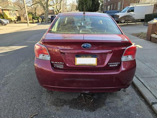 2014 Subaru Impreza 2.0i