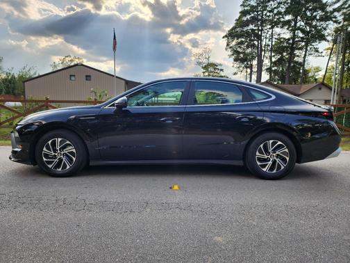 Black 2026 Hyundai SONATA Hybrid Blue