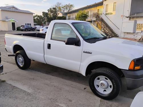 White 2007 Ford F-250 XL Super Duty