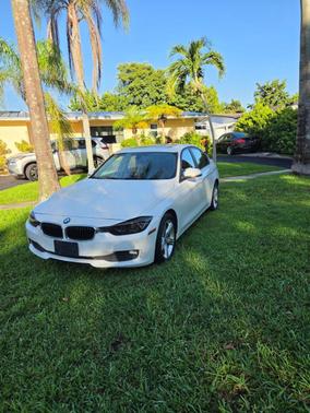 White 2014 BMW 320 i